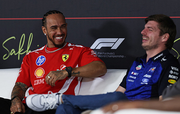 Zápletky nové sezony F1: mistr v ústraní, restart legendy. A kdo je v krizi už teď?